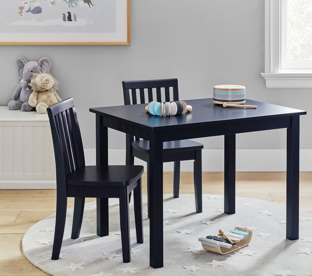 Small kids 2025 play table