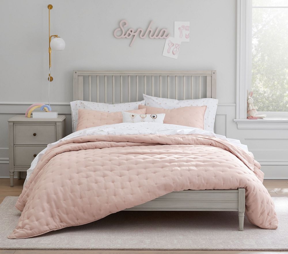 Harlow 4 in store 1 convertible crib