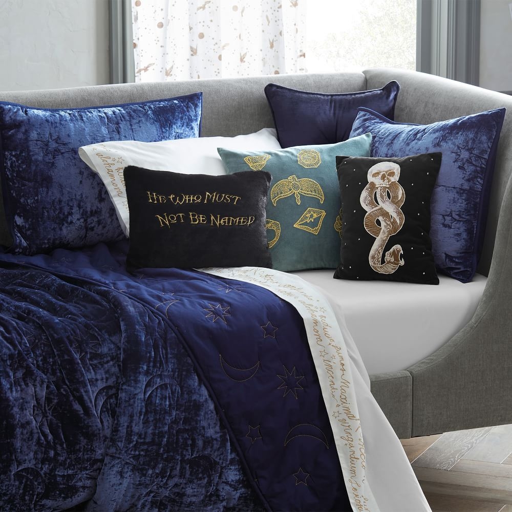 Harry potter sequin spectacles throw pillow hotsell