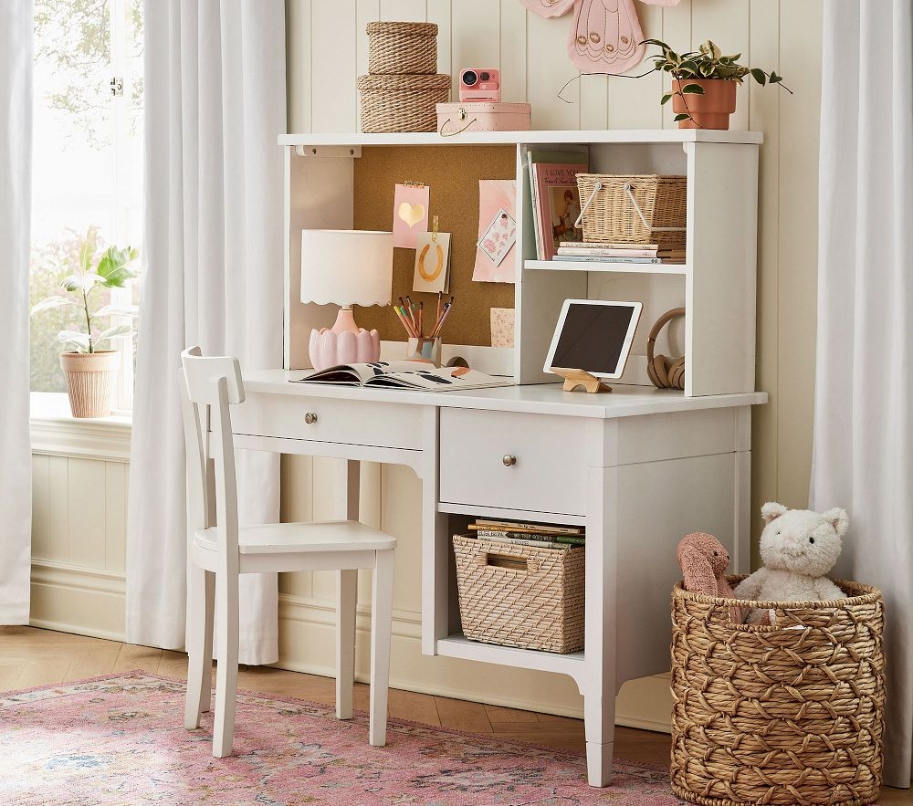 Girls desk shop and hutch